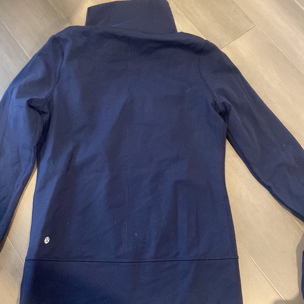 Lululemon jacket - Picture 2 of 3